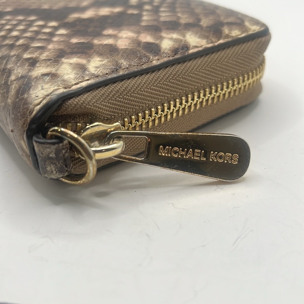 Michael Kors Snake Print Wallet jet set - Picture 5 of 15
